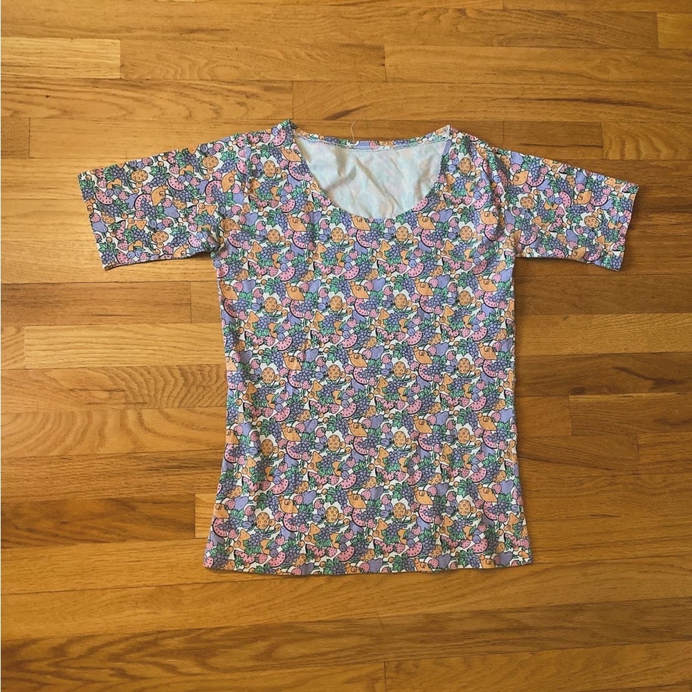 Vintage fruit patterned tee
